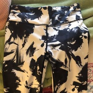Joy lab black and white leggings